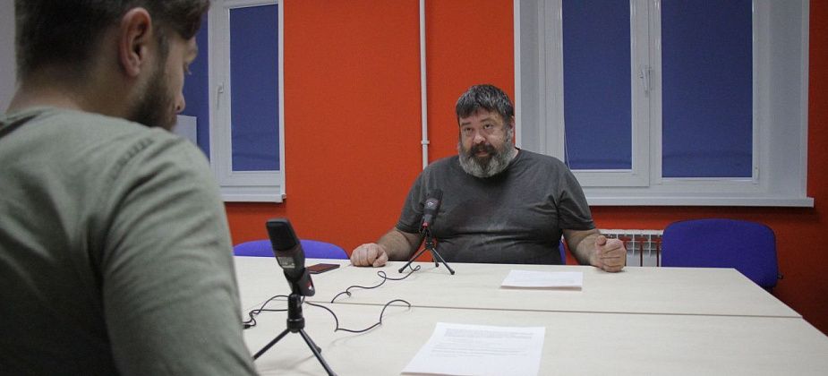 Подкаст. Как и зачем мы будем делать спецрепортажи из умирающих деревень, откуда ушли зоны, и почему нам важна ваша помощь?