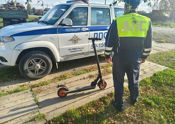 Школьница из Сосьвы на электросамокате сбила двухлетнюю девочку. У ребенка перелом ноги