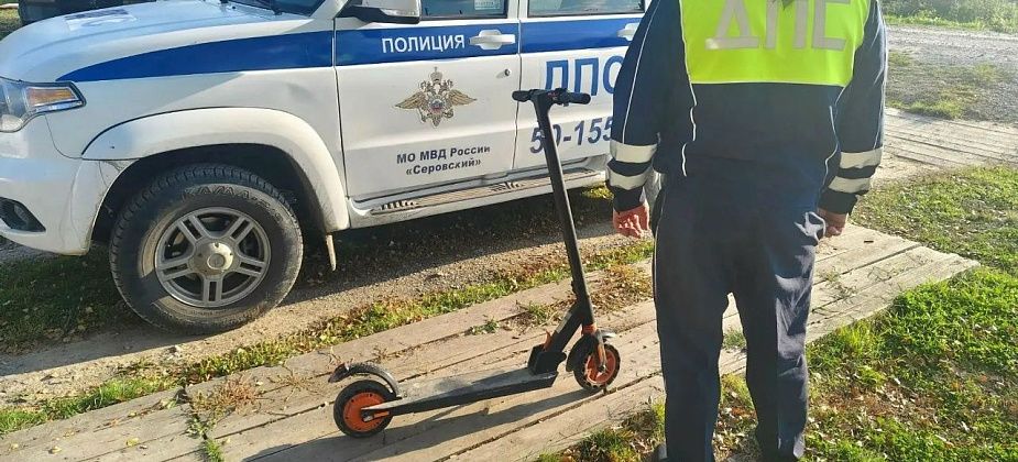 Школьница из Сосьвы на электросамокате сбила двухлетнюю девочку. У ребенка перелом ноги