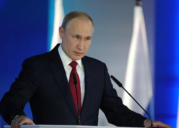 Путин объяснил падение доходов россиян снижением цен на нефть