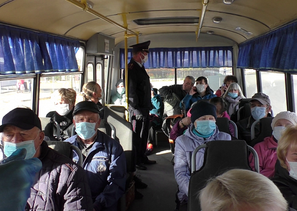 Губернатор Куйвашев призвал полицию следить за соблюдением масочного режима в регионе